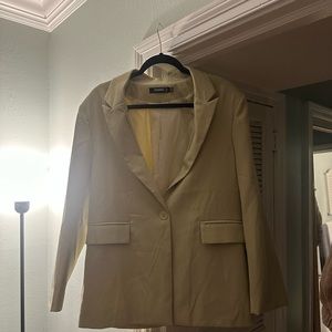 Tan oversized blazer